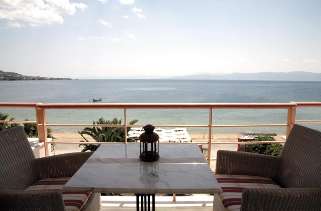 Over Sea Rooms & Villas Loutra Edipsou  Chambre photo