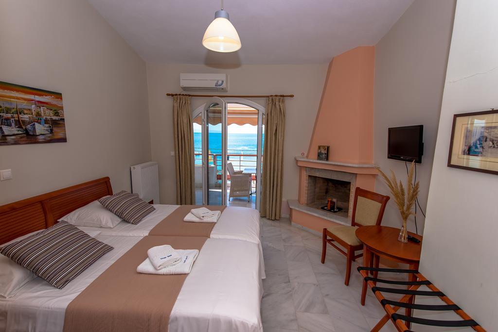 Over Sea Rooms & Villas Loutra Edipsou  Extérieur photo